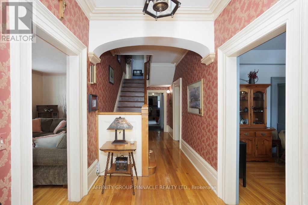 22 Francis Street, Kawartha Lakes (Lindsay), Ontario  K9V 3R6 - Photo 5 - X12460238