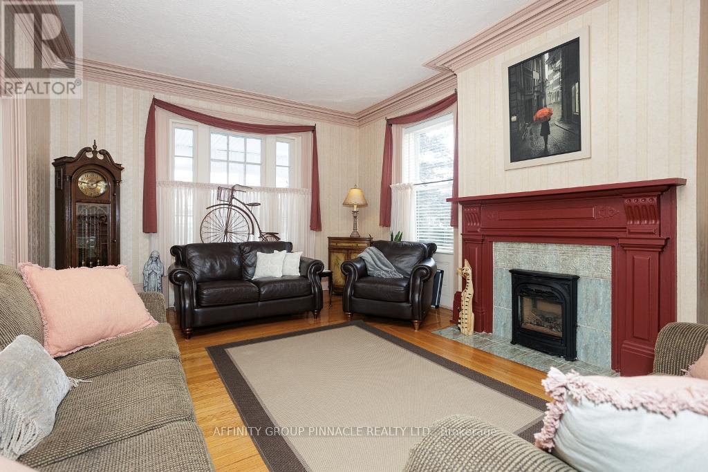 22 Francis Street, Kawartha Lakes (Lindsay), Ontario  K9V 3R6 - Photo 8 - X12460238