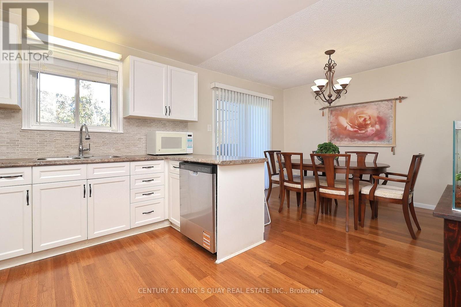 29 - 115 Mary Street W, Kawartha Lakes (Lindsay), Ontario  K9V 2N7 - Photo 7 - X12460126