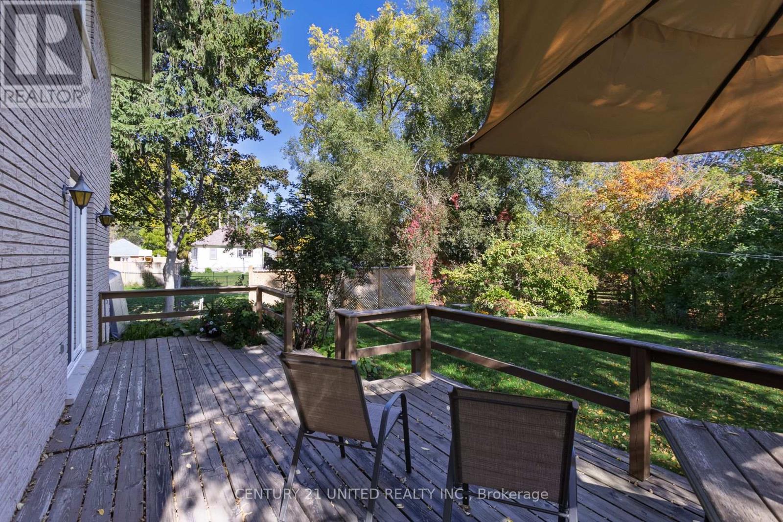 72 Regent Street, Selwyn, Ontario  K0L 2H0 - Photo 11 - X12460540