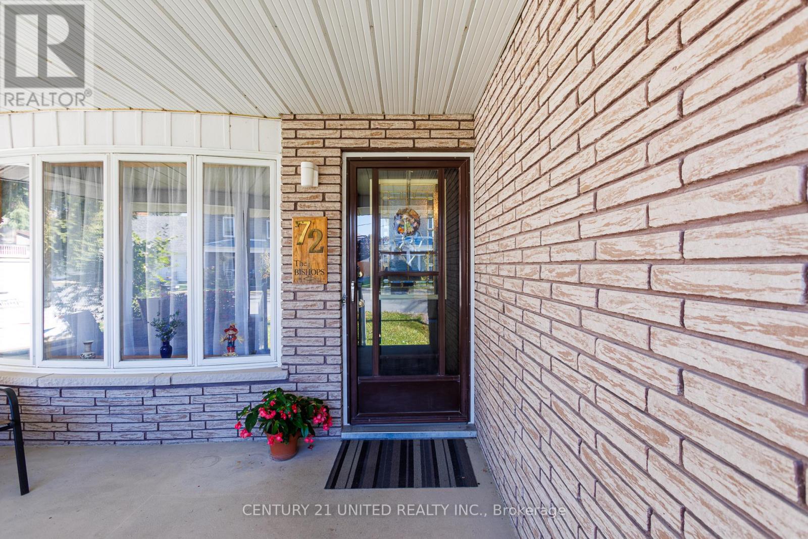 72 Regent Street, Selwyn, Ontario  K0L 2H0 - Photo 2 - X12460540