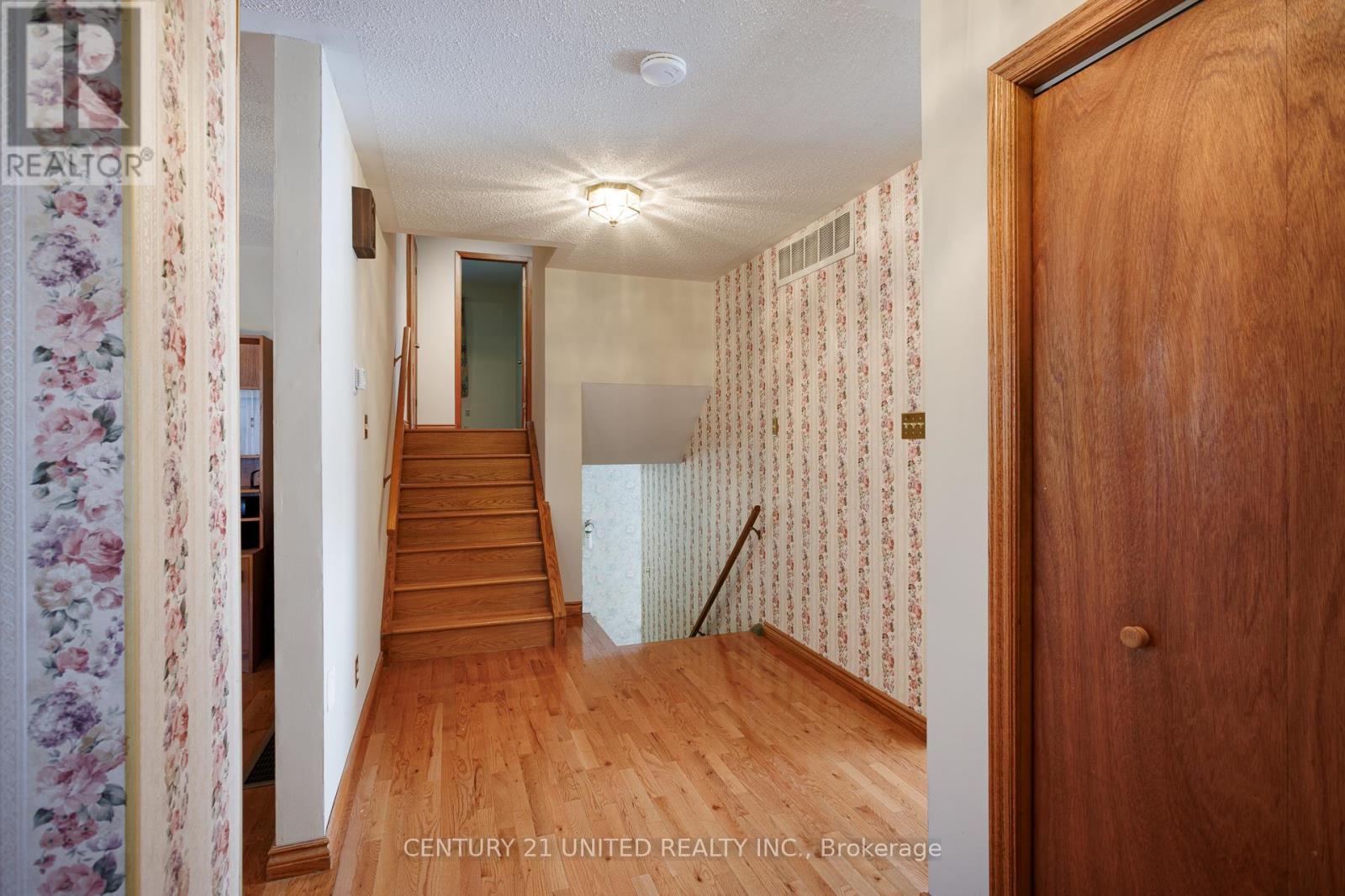 72 Regent Street, Selwyn, Ontario  K0L 2H0 - Photo 20 - X12460540