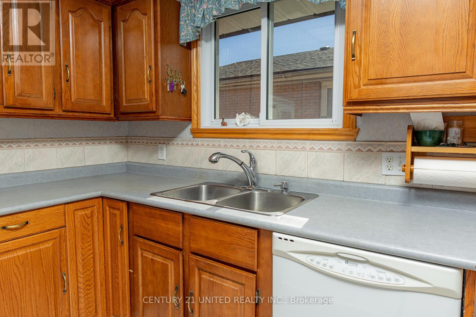 72 Regent Street, Selwyn, Ontario  K0L 2H0 - Photo 22 - X12460540