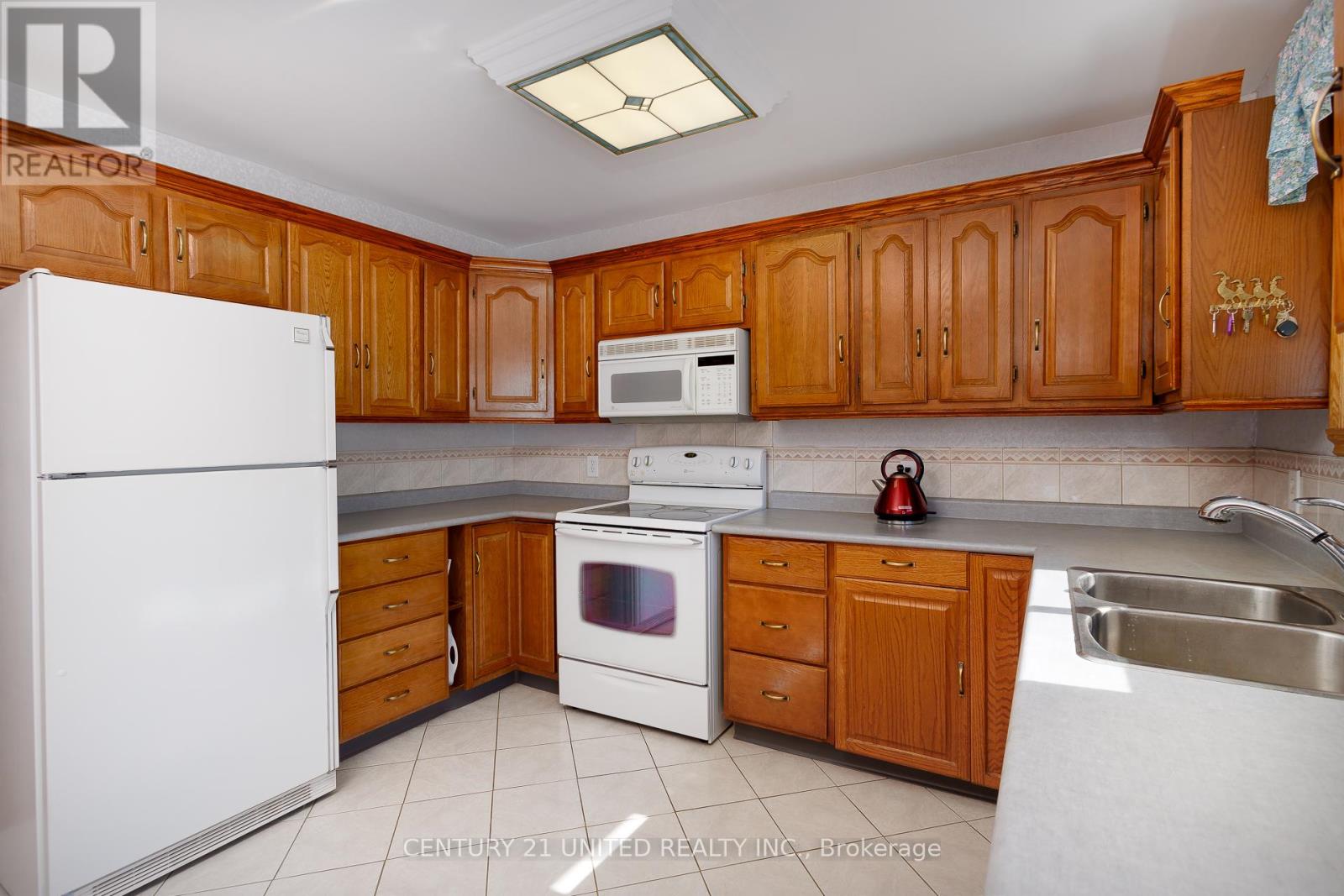 72 Regent Street, Selwyn, Ontario  K0L 2H0 - Photo 23 - X12460540