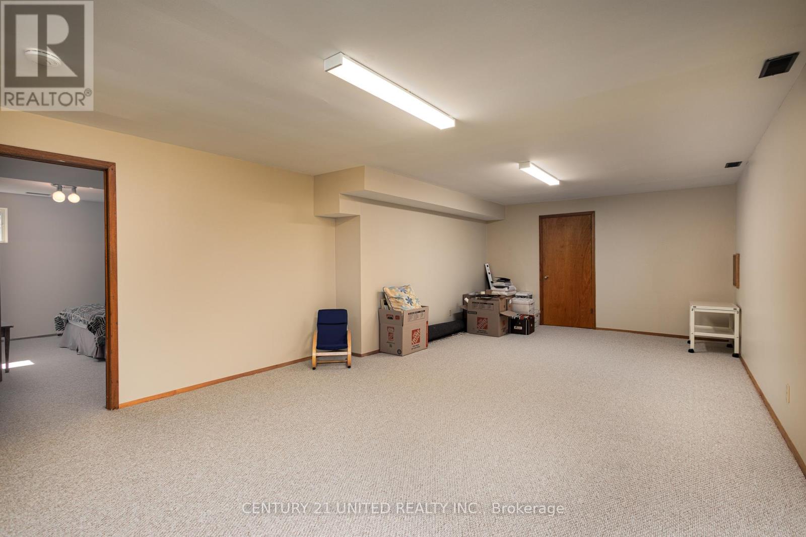 72 Regent Street, Selwyn, Ontario  K0L 2H0 - Photo 37 - X12460540