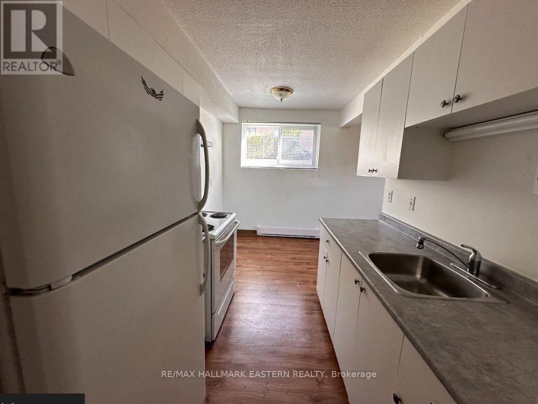 104 - 106 Lansdowne Street, Peterborough (Town Ward 3), Ontario  K9J 1Y1 - Photo 6 - X12460631