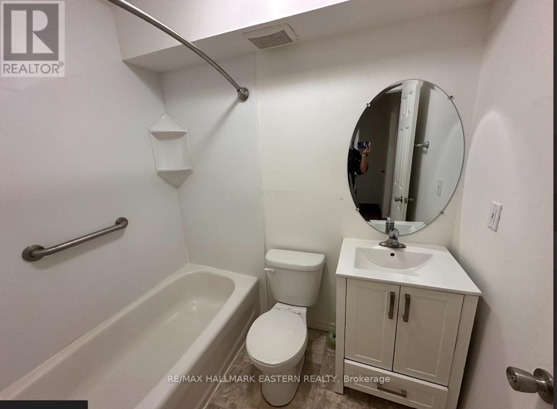 104 - 106 Lansdowne Street, Peterborough (Town Ward 3), Ontario  K9J 1Y1 - Photo 7 - X12460631