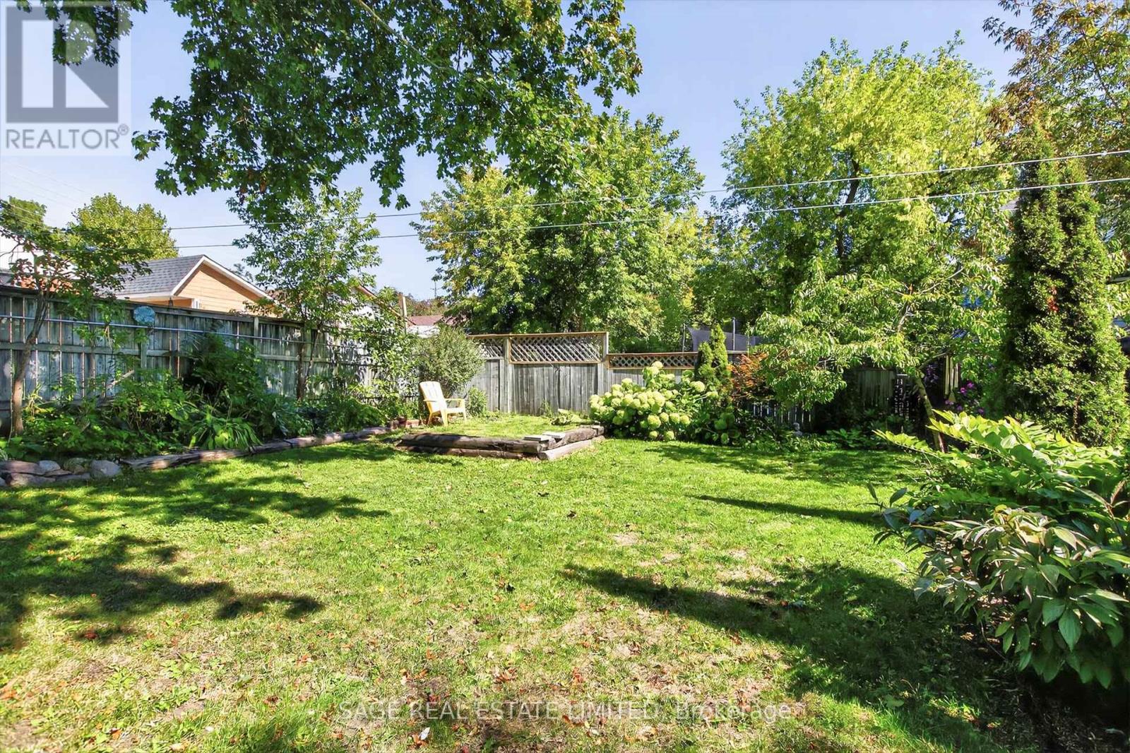 72 Victoria Avenue, Peterborough (Northcrest Ward 5), Ontario  K9H 4W1 - Photo 49 - X12460535