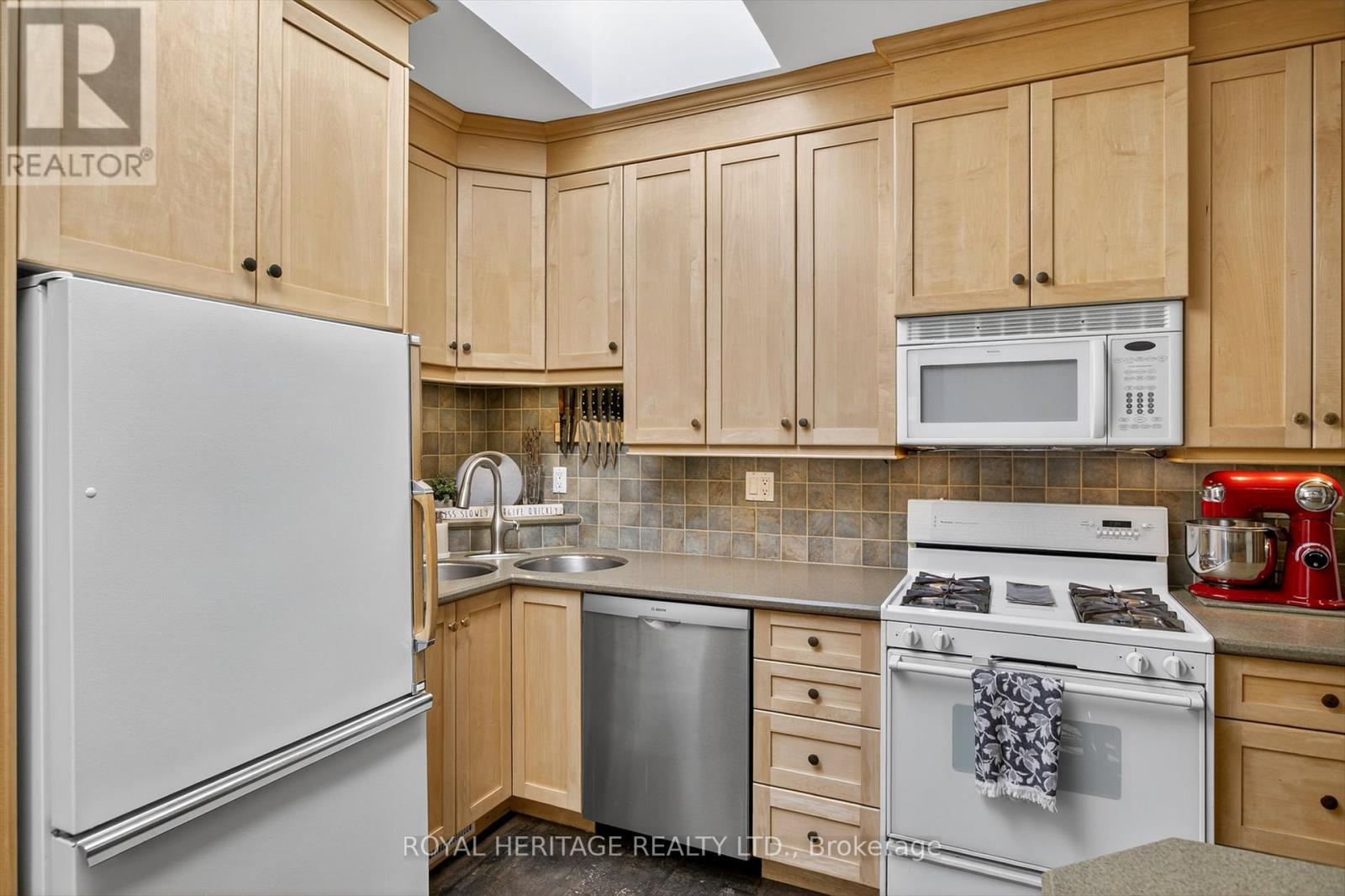 693 Water Street, Peterborough (Town Ward 3), Ontario  K9H 3N4 - Photo 16 - X12460872