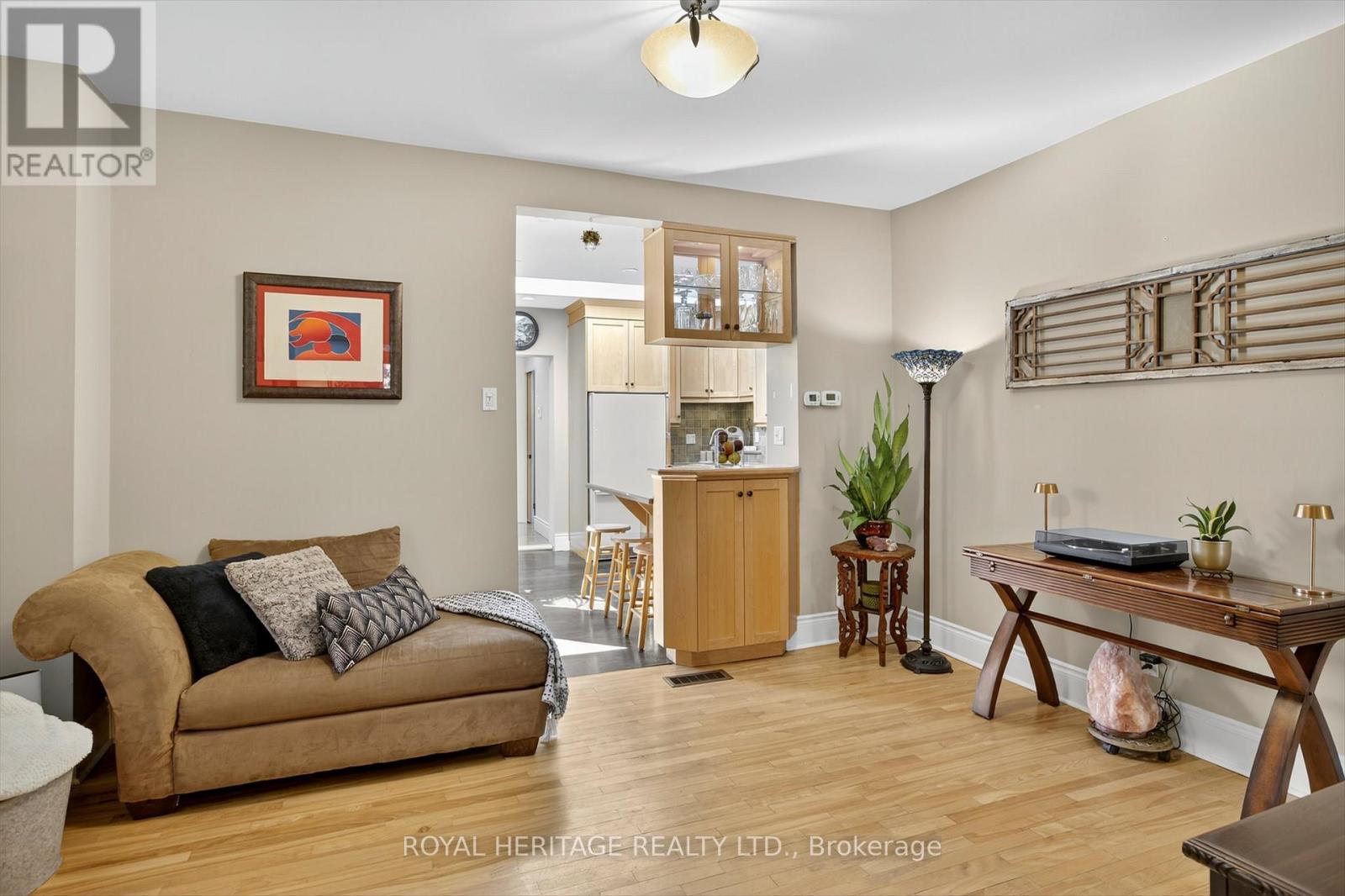 693 Water Street, Peterborough (Town Ward 3), Ontario  K9H 3N4 - Photo 8 - X12460872