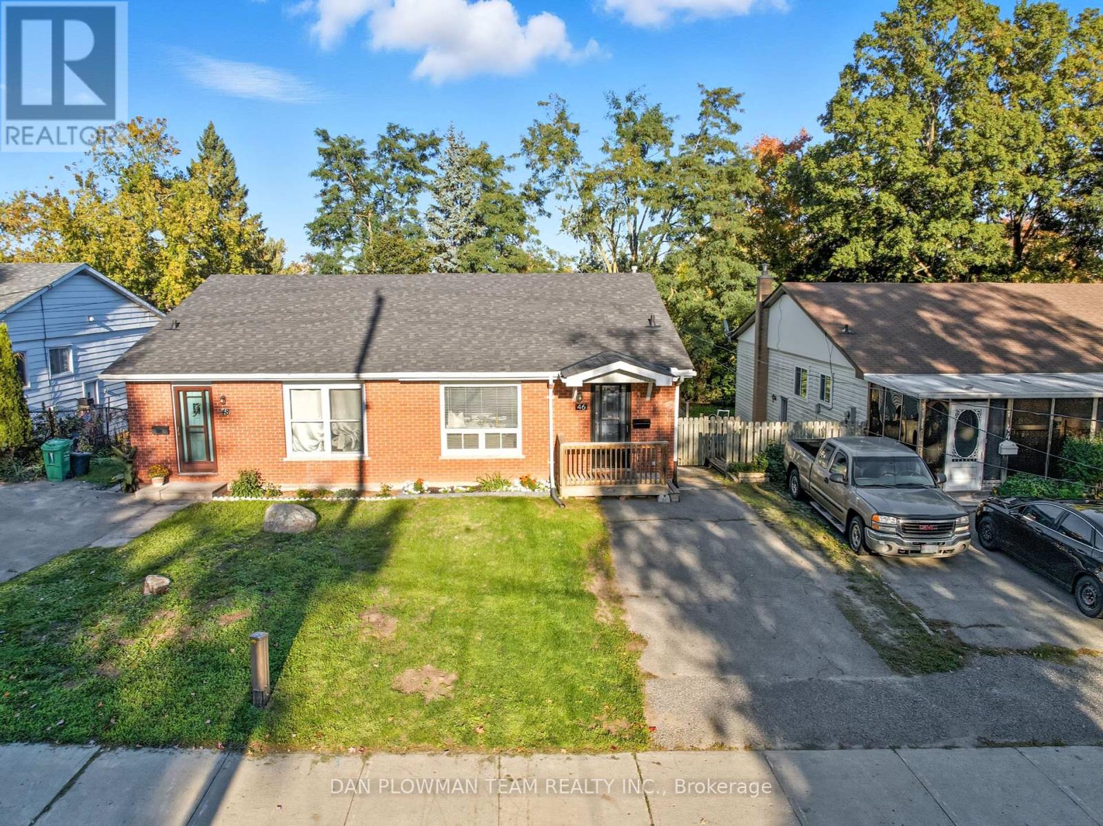 46 Alexander Avenue, Peterborough (Monaghan Ward 2), Ontario  K9J 6B4 - Photo 3 - X12461416