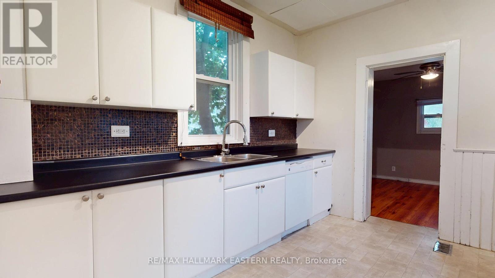 655 George Street N, Peterborough (Town Ward 3), Ontario  K9H 3S7 - Photo 4 - X12462317