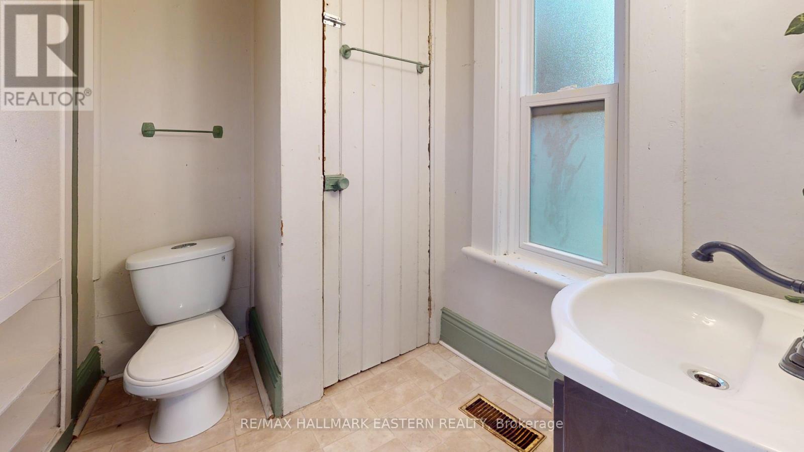 655 George Street N, Peterborough (Town Ward 3), Ontario  K9H 3S7 - Photo 6 - X12462317