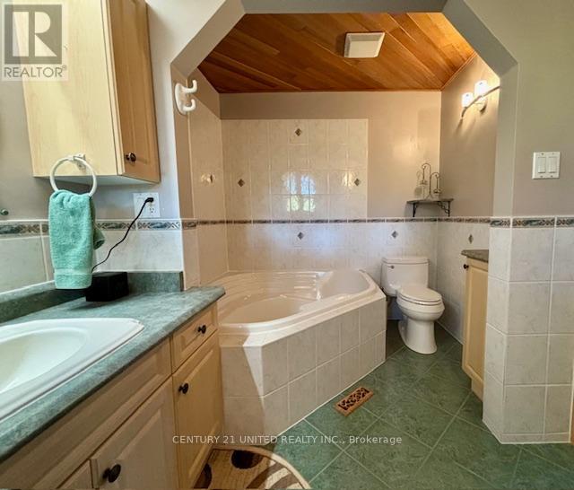 842 Frank Hill Road, Kawartha Lakes (Emily), Ontario  K9J 6X3 - Photo 27 - X12462490