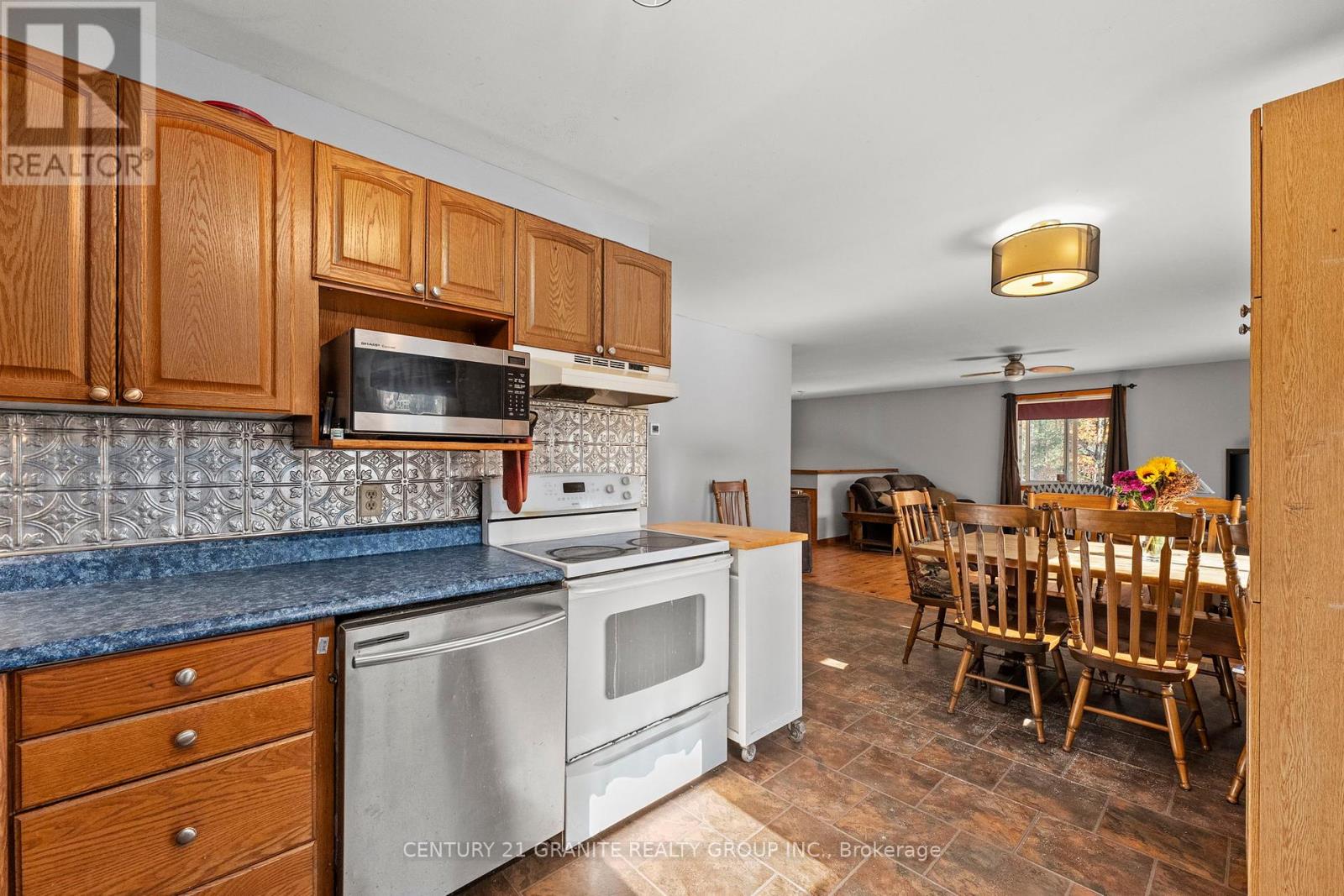 31813 Highway 62 North, Hastings Highlands (Herschel Ward), Ontario  K0L 2S0 - Photo 12 - X12462551