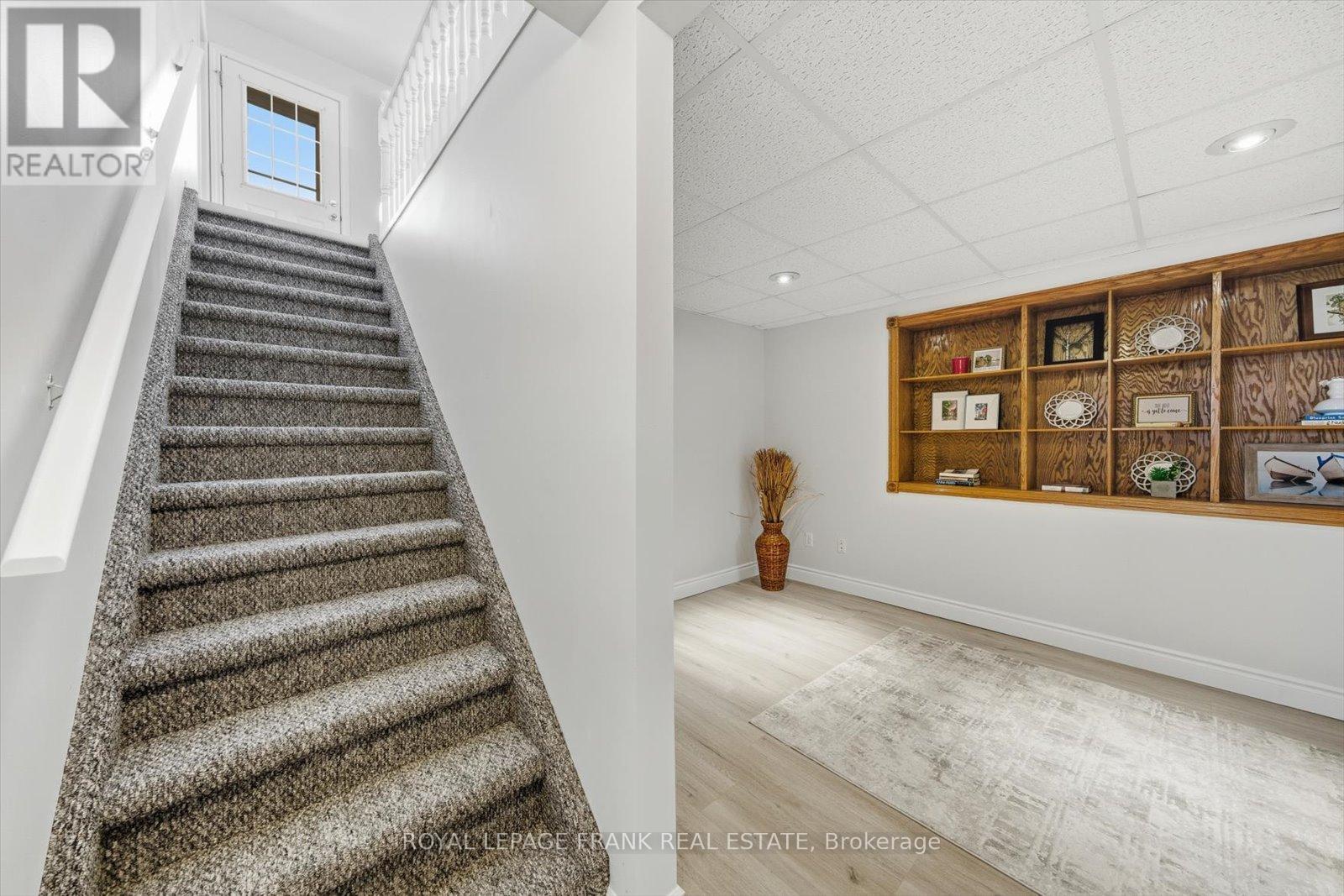 34 Riverview Road, Kawartha Lakes (Lindsay), Ontario  K9V 1B3 - Photo 27 - X12462703