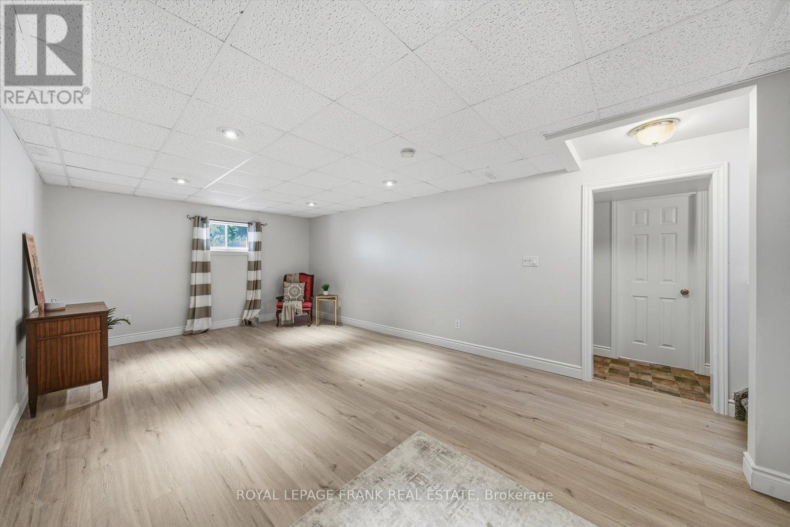 34 Riverview Road, Kawartha Lakes (Lindsay), Ontario  K9V 1B3 - Photo 28 - X12462703
