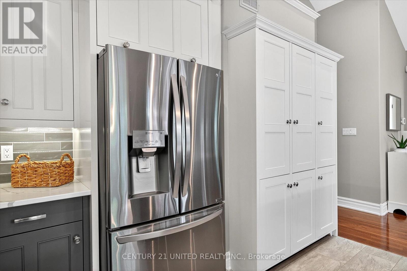 35 Brinton Drive, Peterborough (Otonabee Ward 1), Ontario  K9J 8S9 - Photo 15 - X12462736