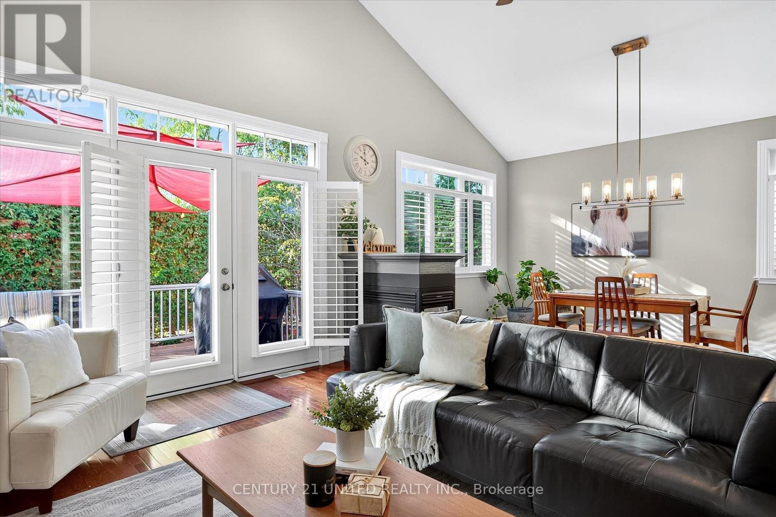 35 Brinton Drive, Peterborough (Otonabee Ward 1), Ontario  K9J 8S9 - Photo 3 - X12462736