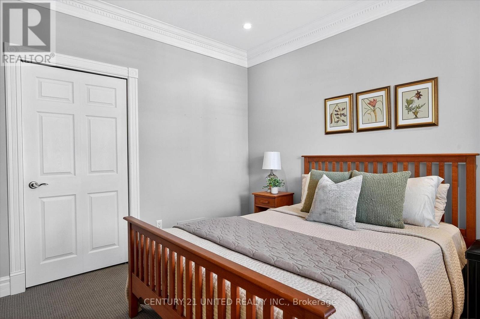 35 Brinton Drive, Peterborough (Otonabee Ward 1), Ontario  K9J 8S9 - Photo 31 - X12462736