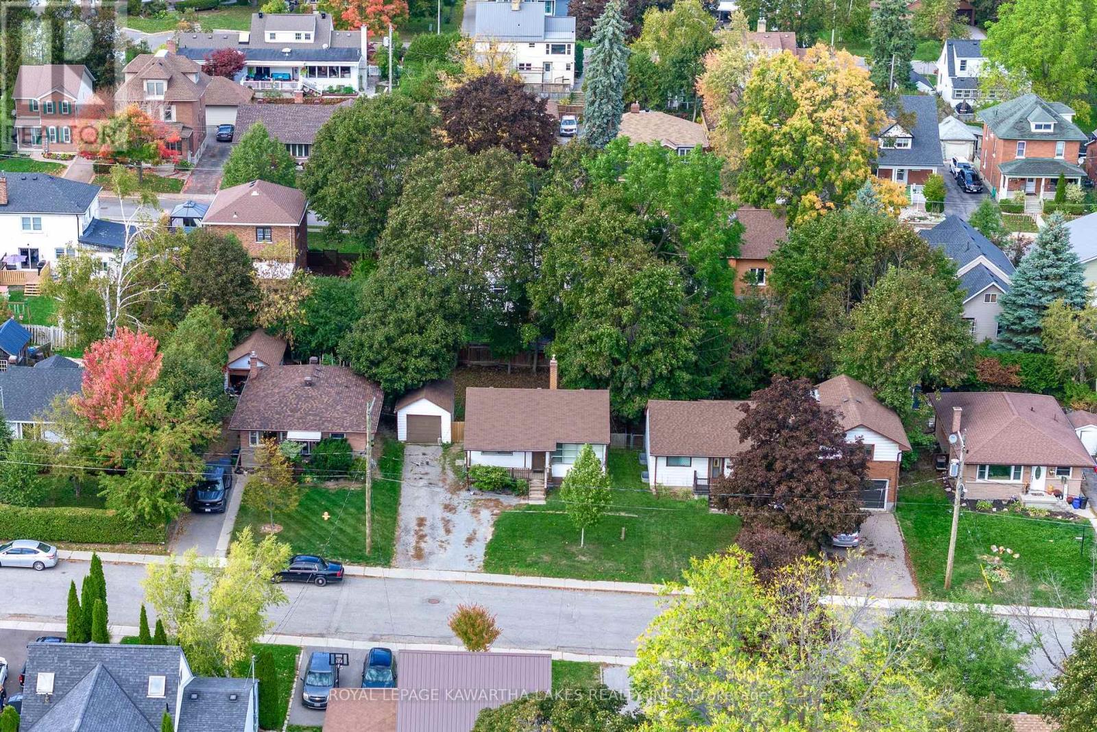 184 Ardmore Avenue, Kawartha Lakes (Lindsay), Ontario  K9V 2T5 - Photo 11 - X12463056