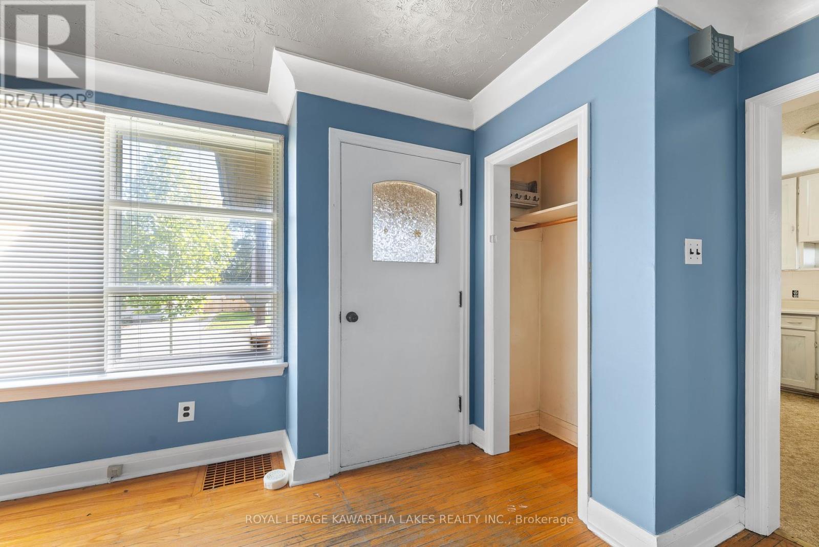 184 Ardmore Avenue, Kawartha Lakes (Lindsay), Ontario  K9V 2T5 - Photo 19 - X12463056