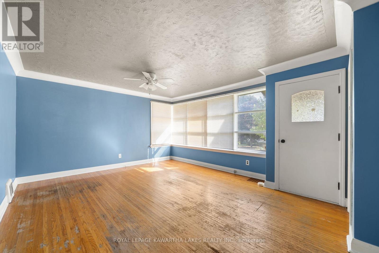 184 Ardmore Avenue, Kawartha Lakes (Lindsay), Ontario  K9V 2T5 - Photo 20 - X12463056