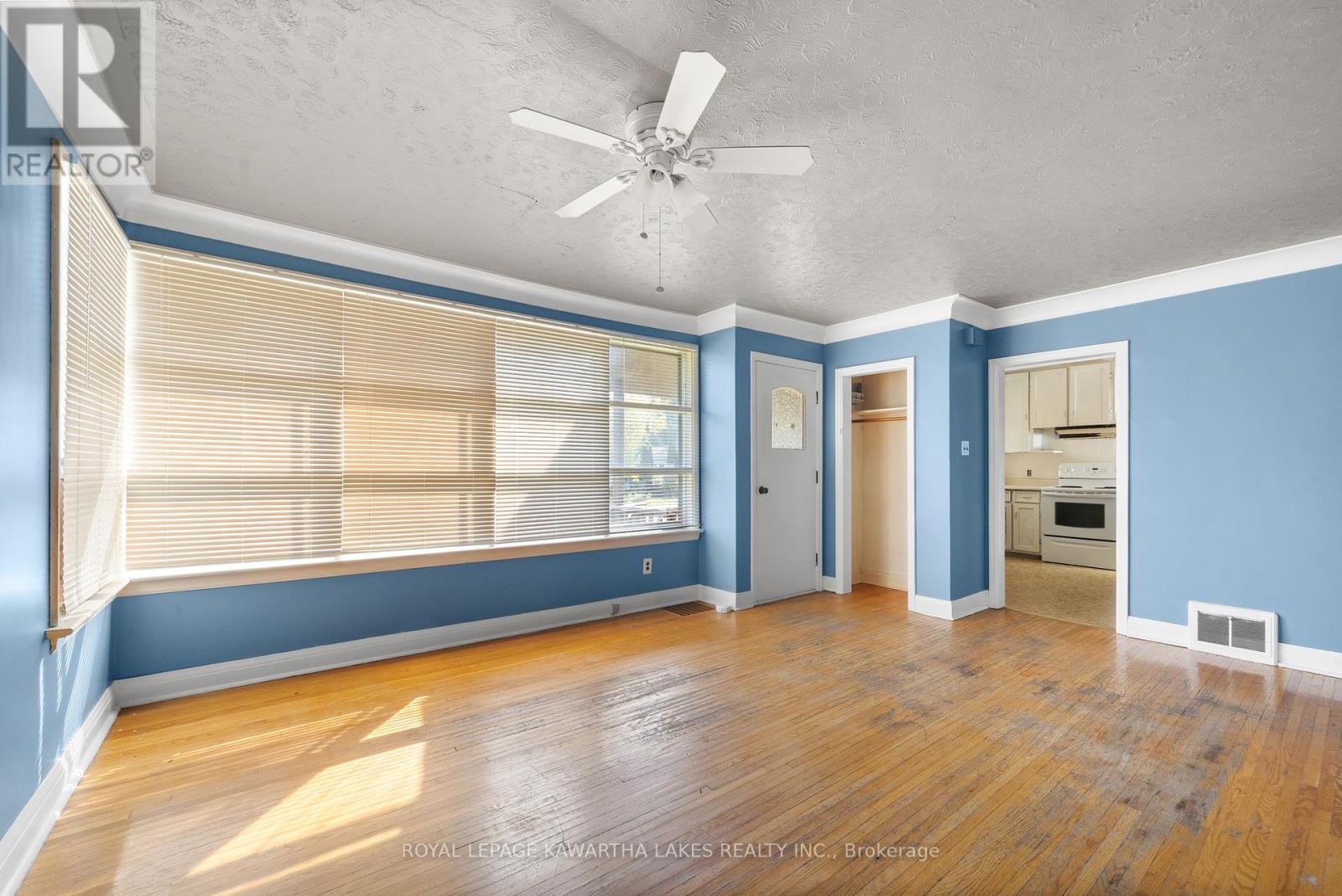 184 Ardmore Avenue, Kawartha Lakes (Lindsay), Ontario  K9V 2T5 - Photo 22 - X12463056