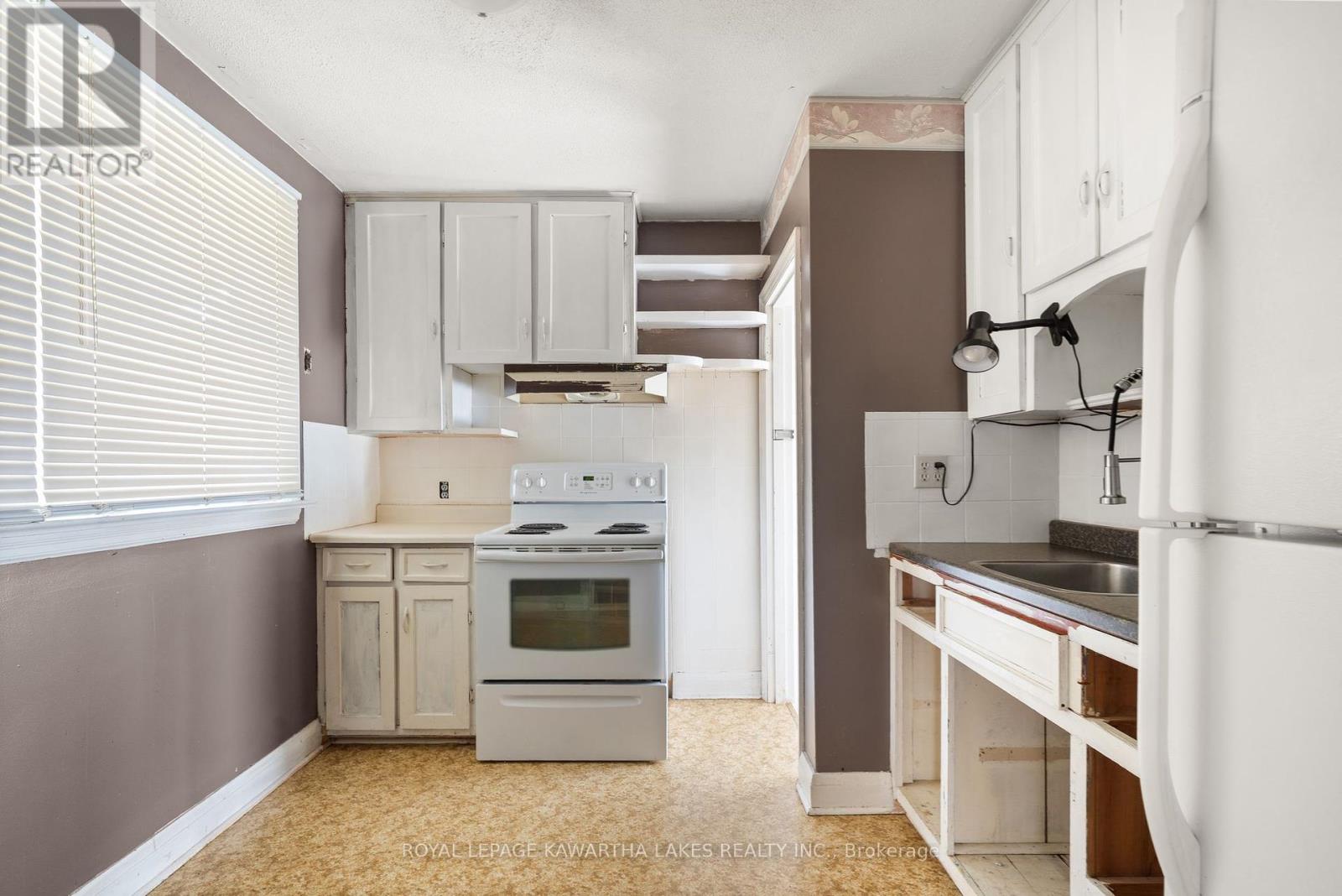 184 Ardmore Avenue, Kawartha Lakes (Lindsay), Ontario  K9V 2T5 - Photo 23 - X12463056