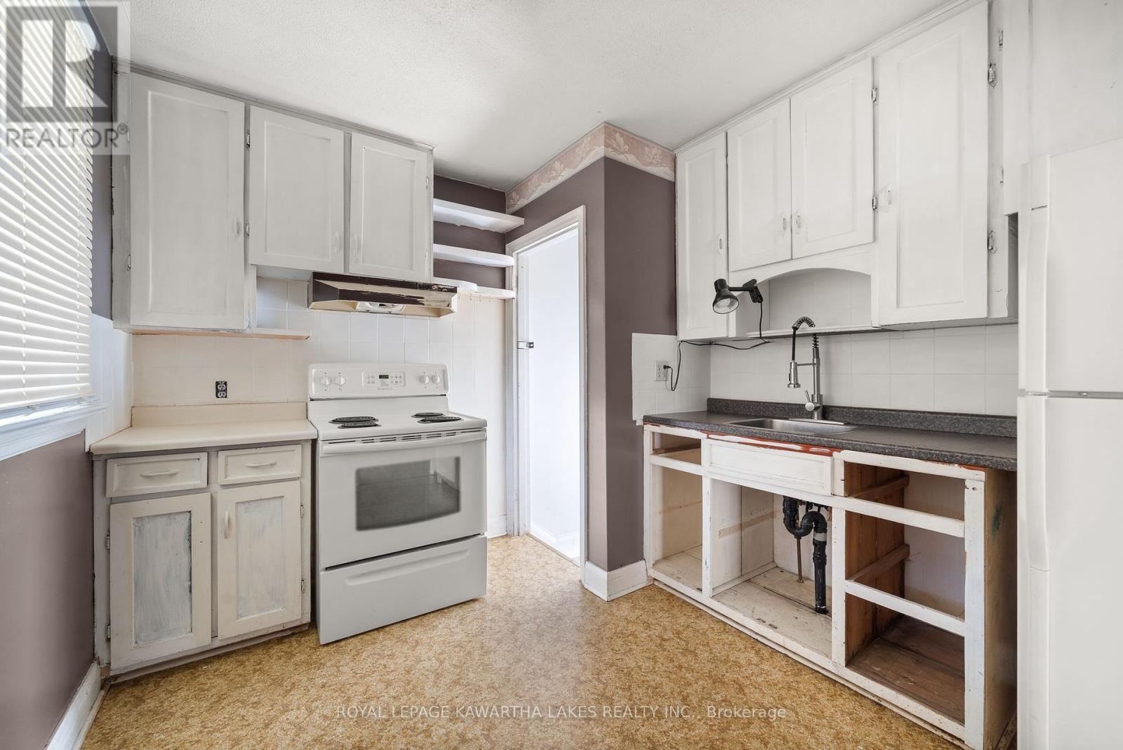 184 Ardmore Avenue, Kawartha Lakes (Lindsay), Ontario  K9V 2T5 - Photo 24 - X12463056