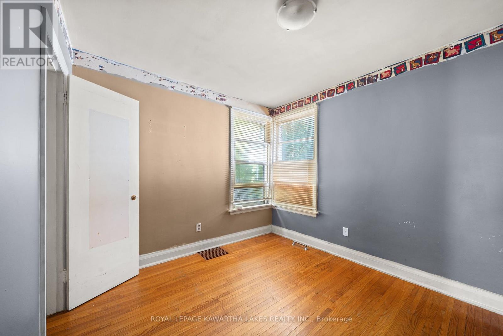 184 Ardmore Avenue, Kawartha Lakes (Lindsay), Ontario  K9V 2T5 - Photo 30 - X12463056