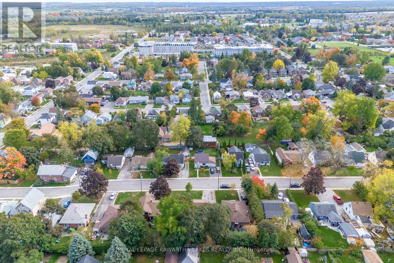 184 Ardmore Avenue, Kawartha Lakes (Lindsay), Ontario  K9V 2T5 - Photo 6 - X12463056