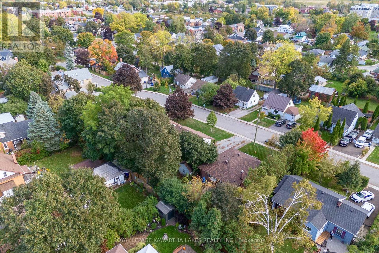 184 Ardmore Avenue, Kawartha Lakes (Lindsay), Ontario  K9V 2T5 - Photo 7 - X12463056