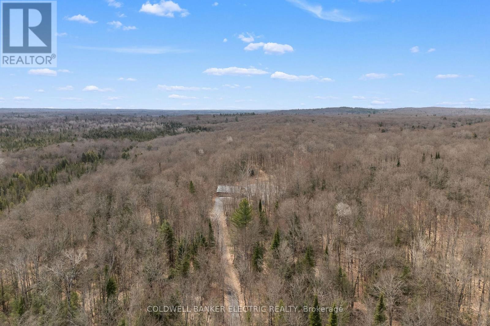 2075 Dyno Road, Highlands East (Cardiff Ward), Ontario  K0L 1C0 - Photo 12 - X12463374