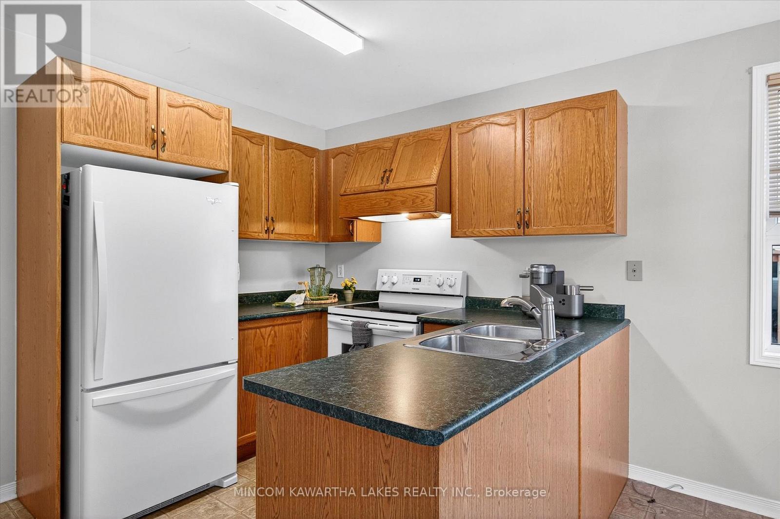 1191 Baker Street, Peterborough (Northcrest Ward 5), Ontario  K9H 7P9 - Photo 11 - X12463427