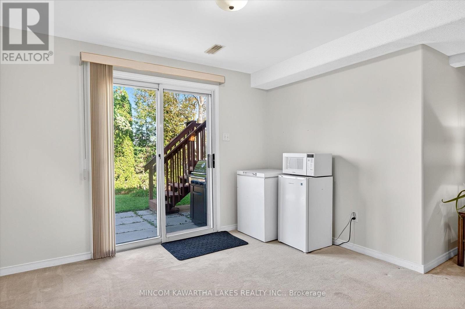 1191 Baker Street, Peterborough (Northcrest Ward 5), Ontario  K9H 7P9 - Photo 35 - X12463427