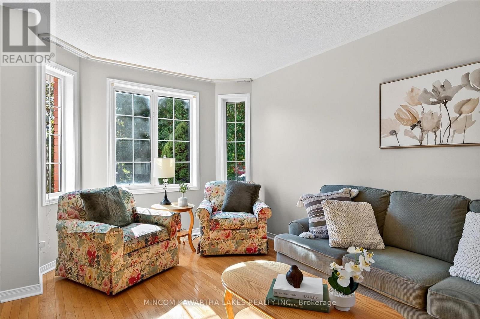 1191 Baker Street, Peterborough (Northcrest Ward 5), Ontario  K9H 7P9 - Photo 4 - X12463427