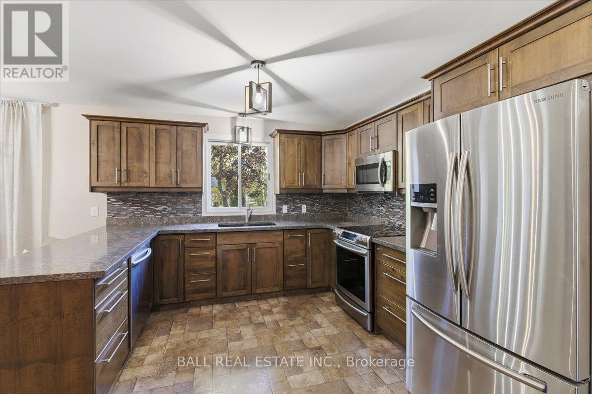 2046 Selwyn Road, Selwyn, Ontario  K0L 2H0 - Photo 14 - X12463491