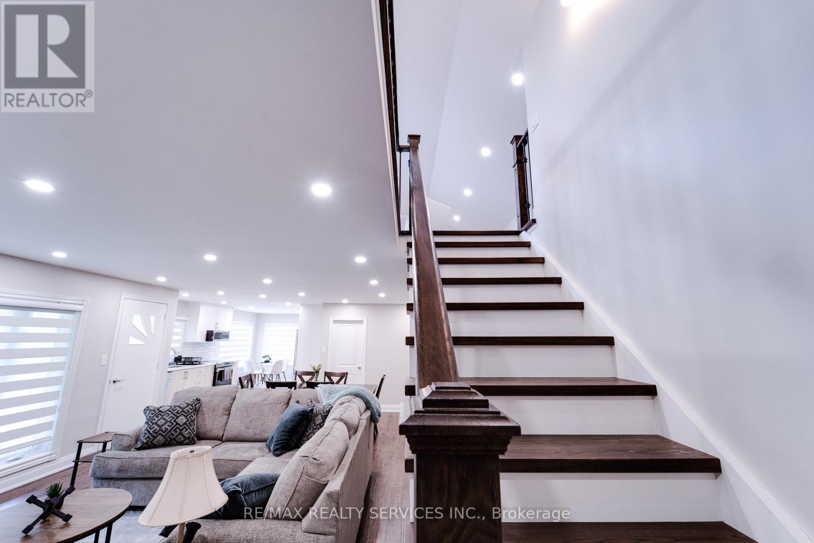 885 Glen Cedar Drive, Selwyn, Ontario  K9J 6X5 - Photo 17 - X12463585