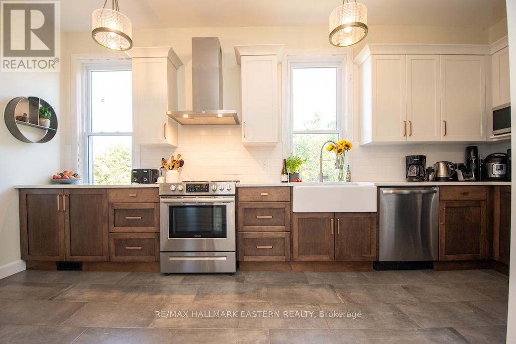 3477 Wallace Point Road, Otonabee-South Monaghan, Ontario  K9J 6Y3 - Photo 13 - X12463813