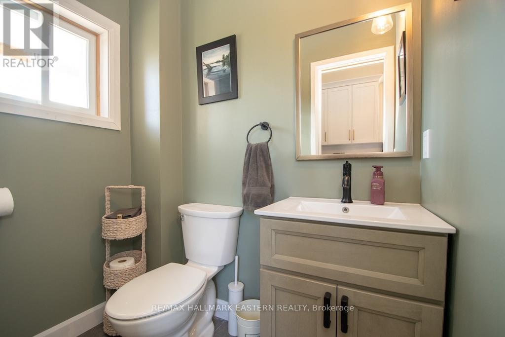 3477 Wallace Point Road, Otonabee-South Monaghan, Ontario  K9J 6Y3 - Photo 20 - X12463813
