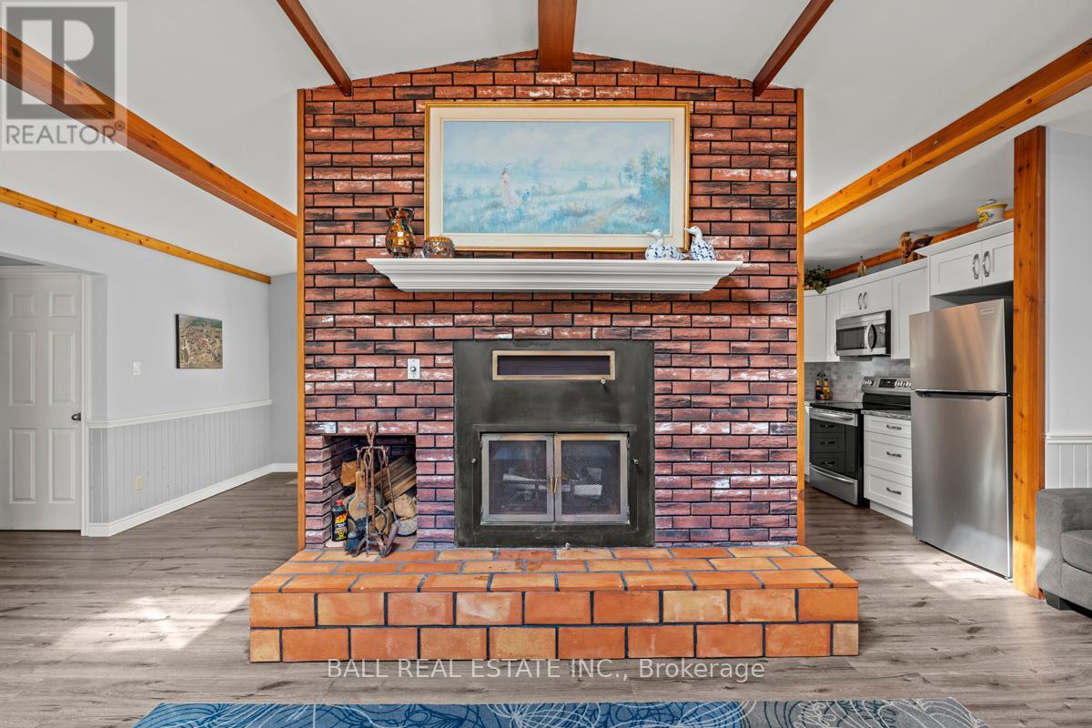 80 Sumcot Drive, Trent Lakes, Ontario  K0L 1J0 - Photo 8 - X12464010