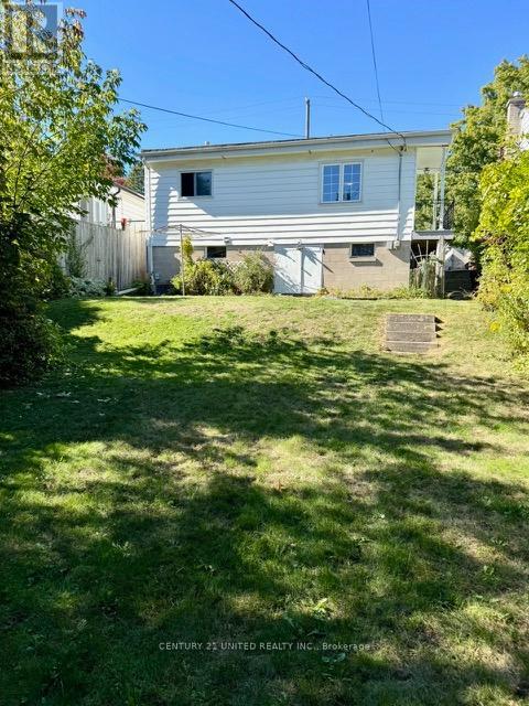 445 Bellevue Street, Peterborough (Northcrest Ward 5), Ontario  K9H 5G5 - Photo 15 - X12464061