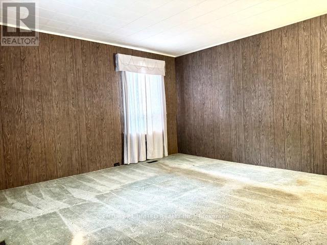 445 Bellevue Street, Peterborough (Northcrest Ward 5), Ontario  K9H 5G5 - Photo 3 - X12464061