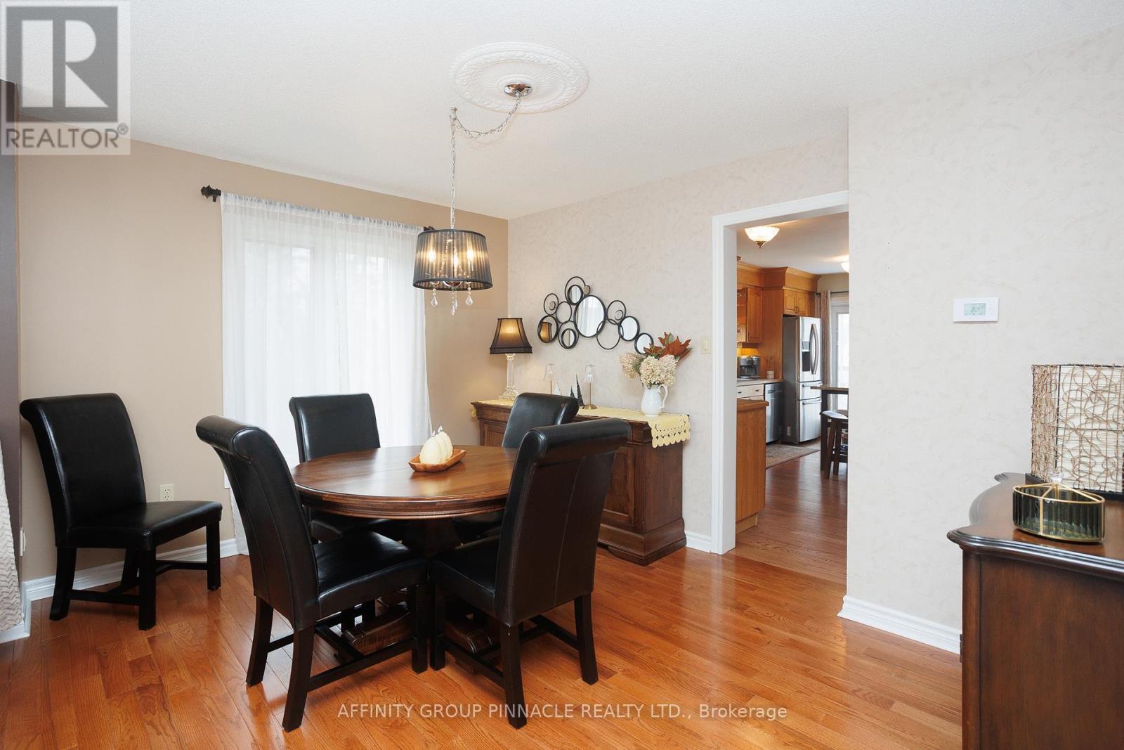20 Olympia Court, Kawartha Lakes (Lindsay), Ontario  K9V 6C8 - Photo 9 - X12464076