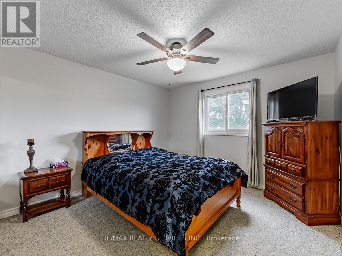 410 Sunset Boulevard, Clarington (Newcastle), Ontario  L1B 1C8 - Photo 11 - E12464104