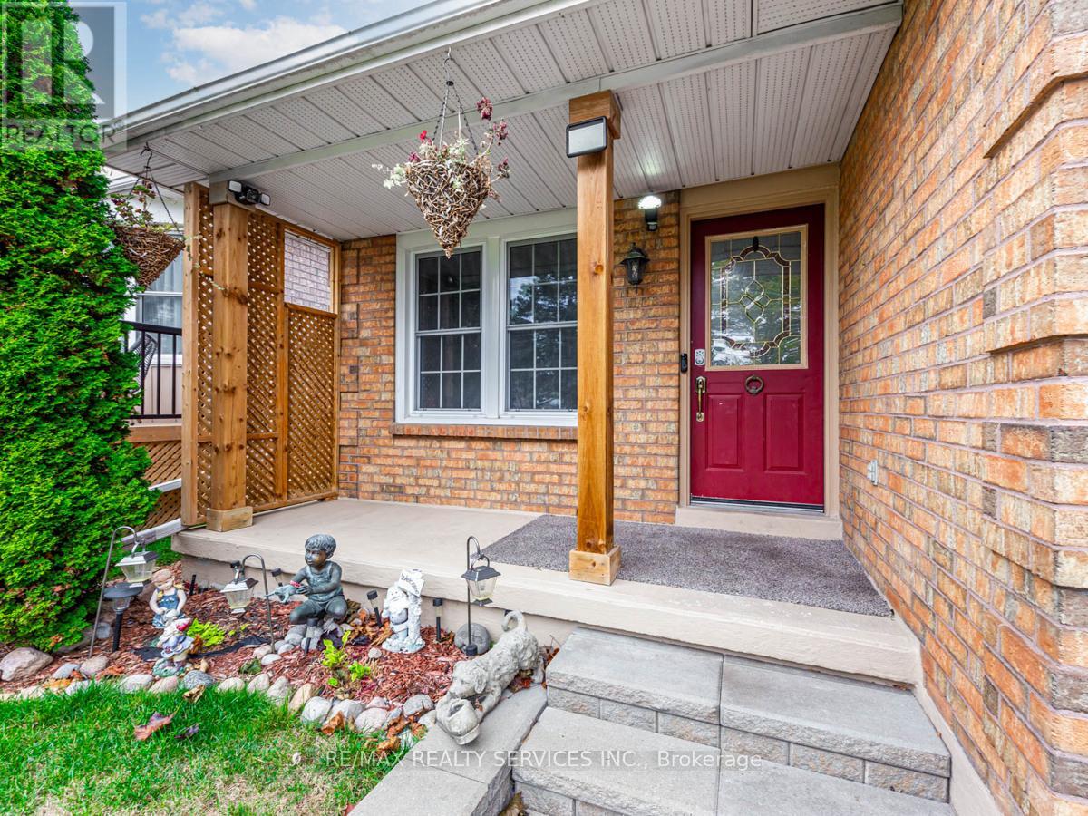 410 Sunset Boulevard, Clarington (Newcastle), Ontario  L1B 1C8 - Photo 3 - E12464104