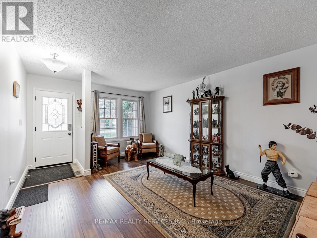 410 Sunset Boulevard, Clarington (Newcastle), Ontario  L1B 1C8 - Photo 5 - E12464104