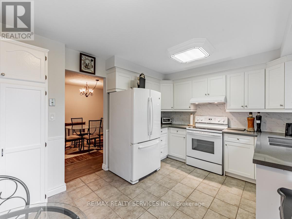 410 Sunset Boulevard, Clarington (Newcastle), Ontario  L1B 1C8 - Photo 8 - E12464104