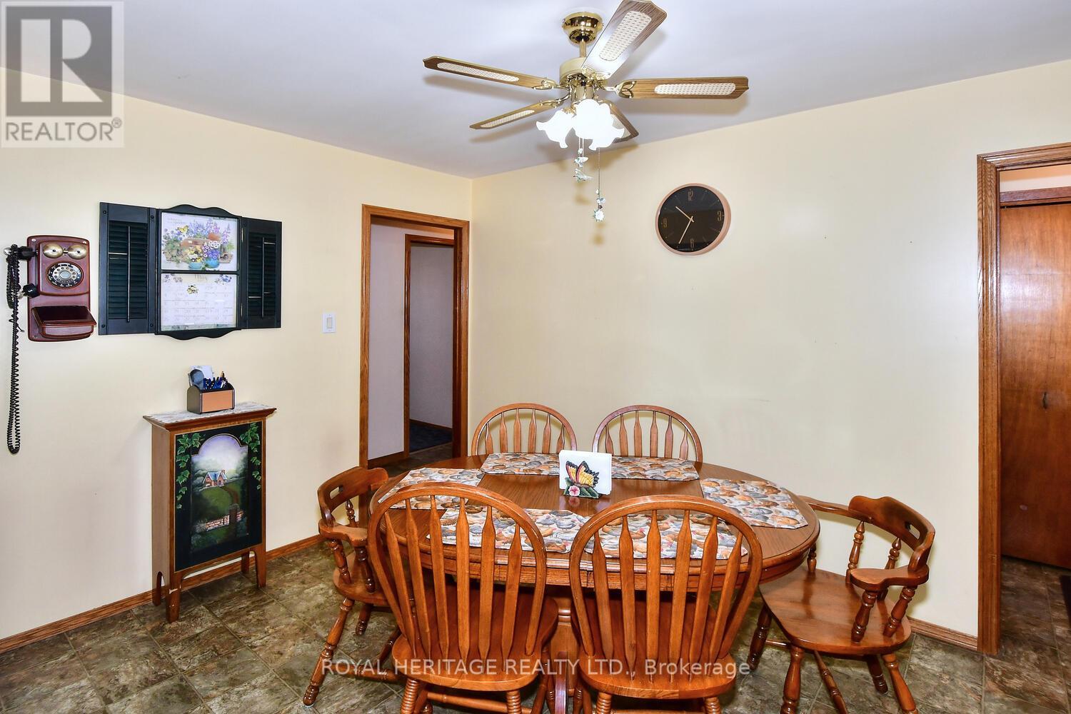 1147 Chemong Road, Peterborough (Northcrest Ward 5), Ontario  K9J 6X2 - Photo 14 - X12464748